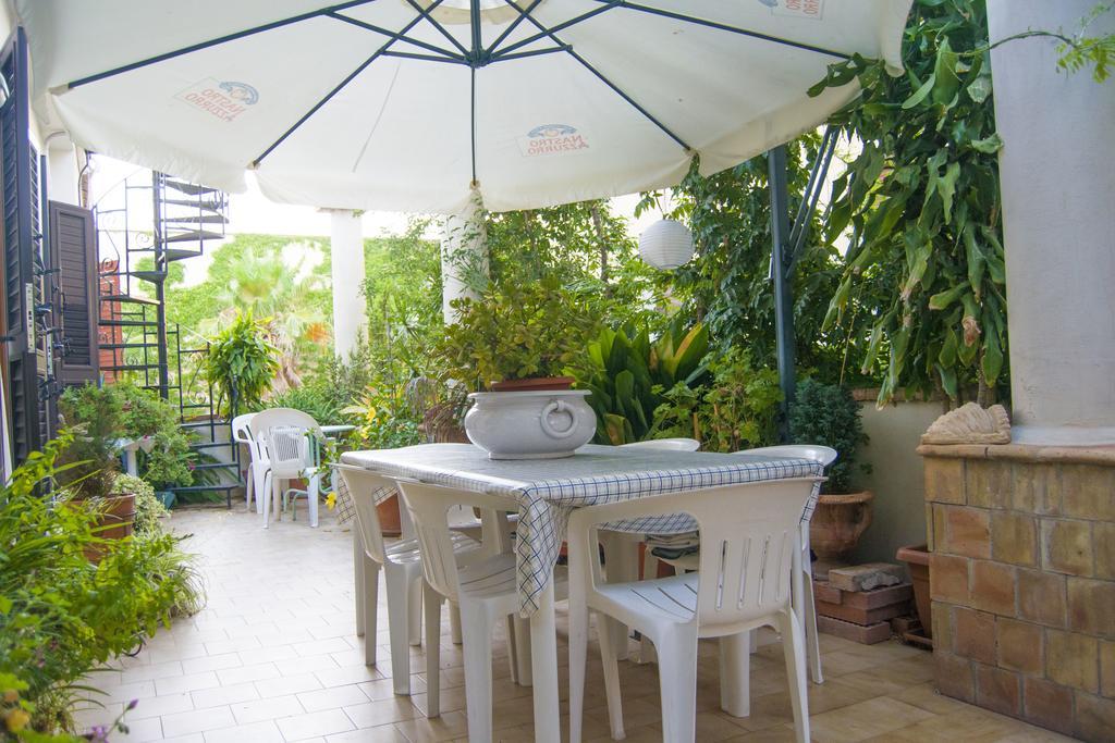 B&B Cactus Giardini Naxos Exterior foto